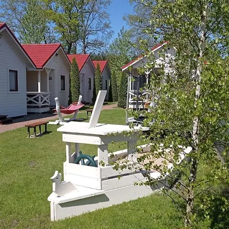Ferienhaus Charmantes In Mit Terrasse Und Grill Bobolin